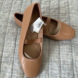 NWT Women’s Old Navy Mary Jane Shoes